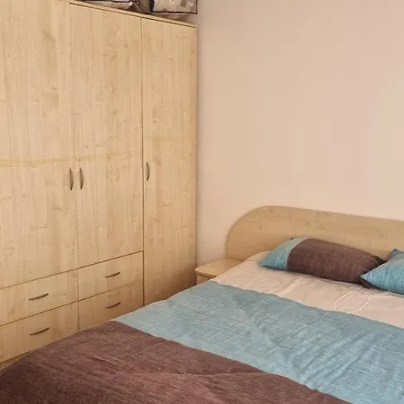 апартментс Apartment *